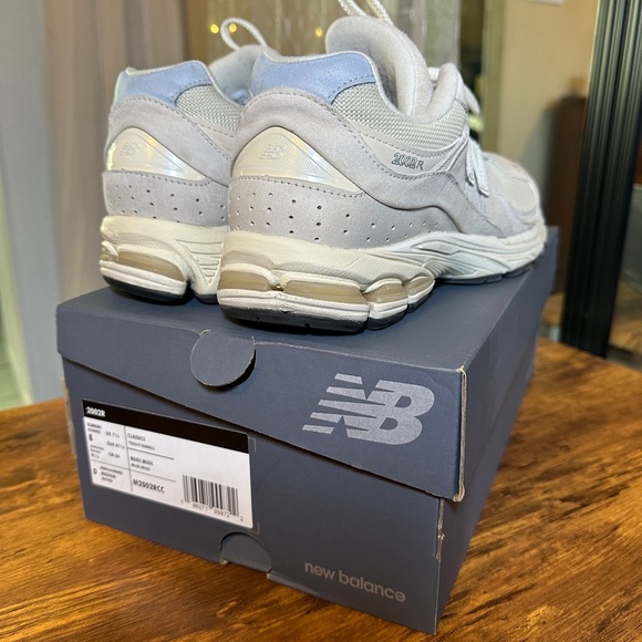 New Balance 2002r - Picture 3 of 5